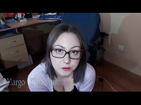 ❤️ 안경을 쓴 섹시한 여자가 카메라에 딜도를 빤다. ️ 홈메이드 포르노 우리 ko.xxxpornolive.ru